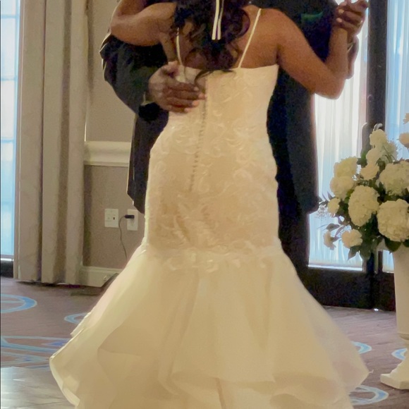 Beautiful Mermaid Wedding Dress - Picture 4 of 6